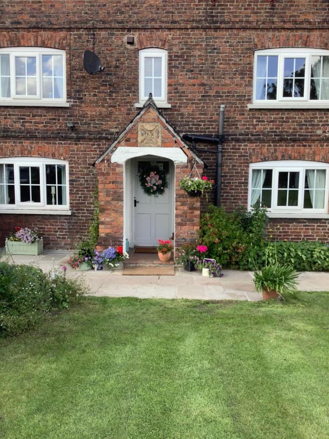 Birtles Farm Bed And Breakfast Knutsford Exterior foto