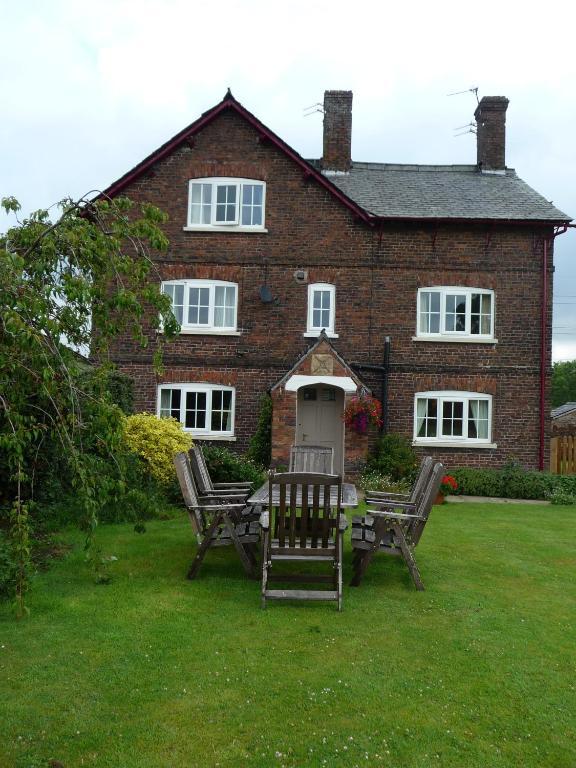 Birtles Farm Bed And Breakfast Knutsford Exterior foto